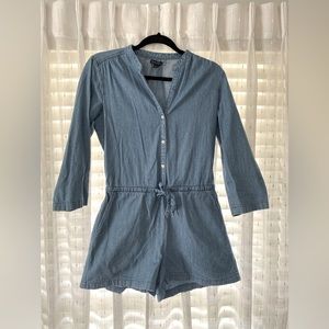 Super cute 3/4 sleeve length jean jumpsuit.